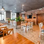 Lesny Dwor Piekarnia Mio Padre Restauracja Mamma Mia 3*