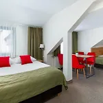 Lesny Dwor Piekarnia Mio Padre Restauracja Mamma Mia Bed & Breakfast 3*
