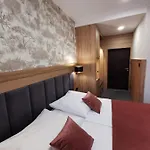Lesny Dwor Piekarnia Mio Padre Restauracja Mamma Mia Bed & Breakfast Karpacz