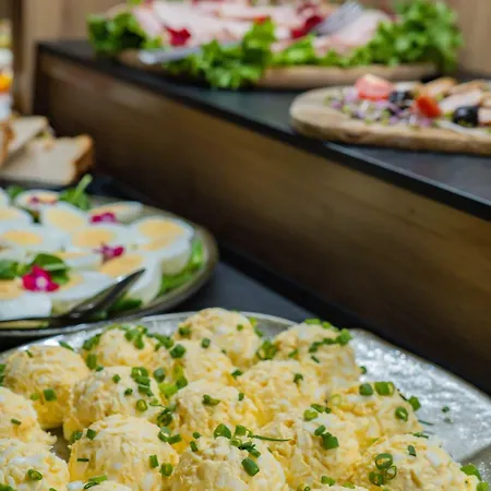 Lesny Dwor Piekarnia Mio Padre Restauracja Mamma Mia 3*