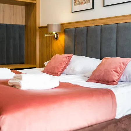 Lesny Dwor Karpacz Piekarnia Mio Padre Restauracja Mamma Mia Карпач