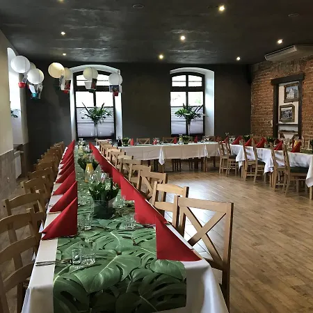 Lesny Dwor Piekarnia Mio Padre Restauracja Mamma Mia 3*