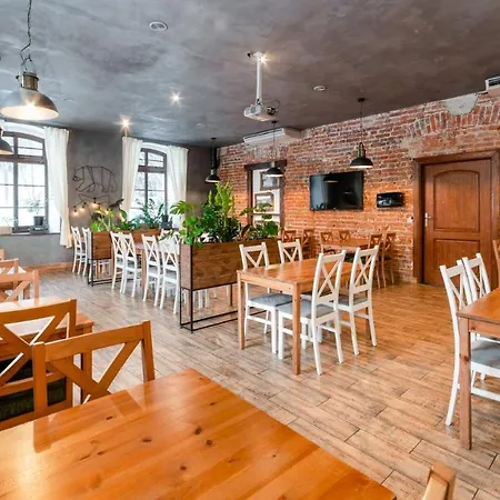 Lesny Dwor Piekarnia Mio Padre Restauracja Mamma Mia *