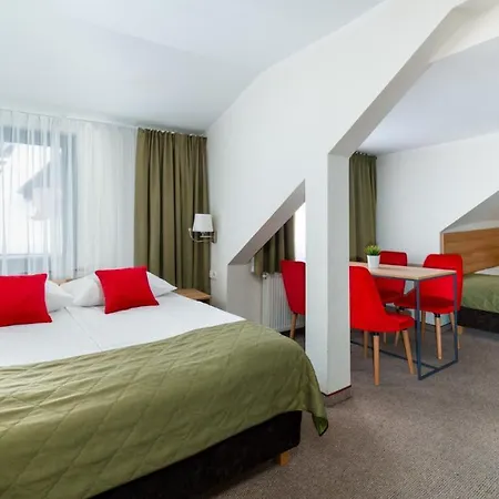 Lesny Dwor Piekarnia Mio Padre Restauracja Mamma Mia Bed & Breakfast 3*