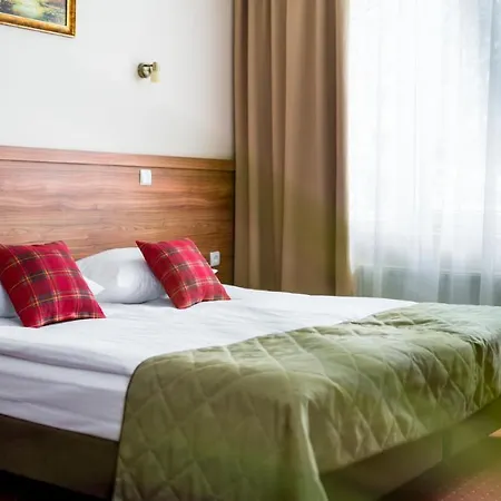 Bed & Breakfast Lesny Dwor Piekarnia Mio Padre Restauracja Mamma Mia 3*