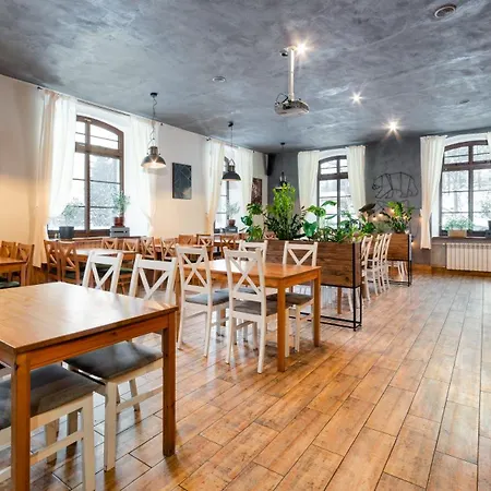 Lesny Dwor Piekarnia Mio Padre Restauracja Mamma Mia Bed and Breakfast 3*