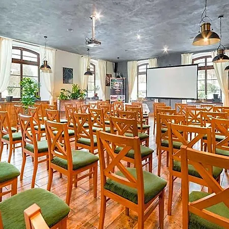 Lesny Dwor Piekarnia Mio Padre Restauracja Mamma Mia Bed and Breakfast