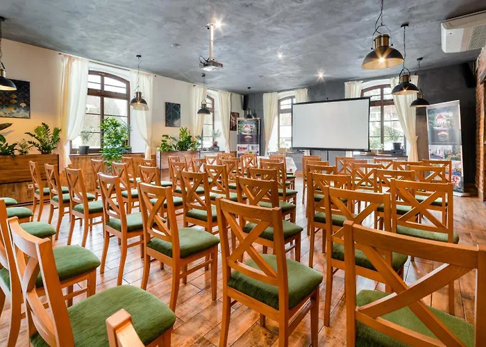 Lesny Dwor Piekarnia Mio Padre Restauracja Mamma Mia Bed & Breakfast 3*